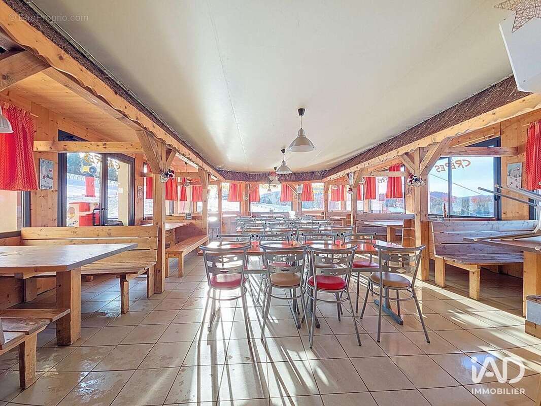 Photo 4 - Commerce à PREMANON