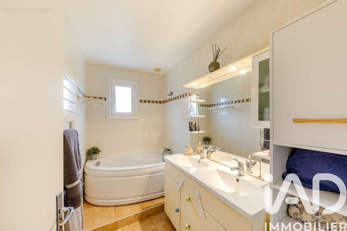 Photo 5 - Maison à SENLIS