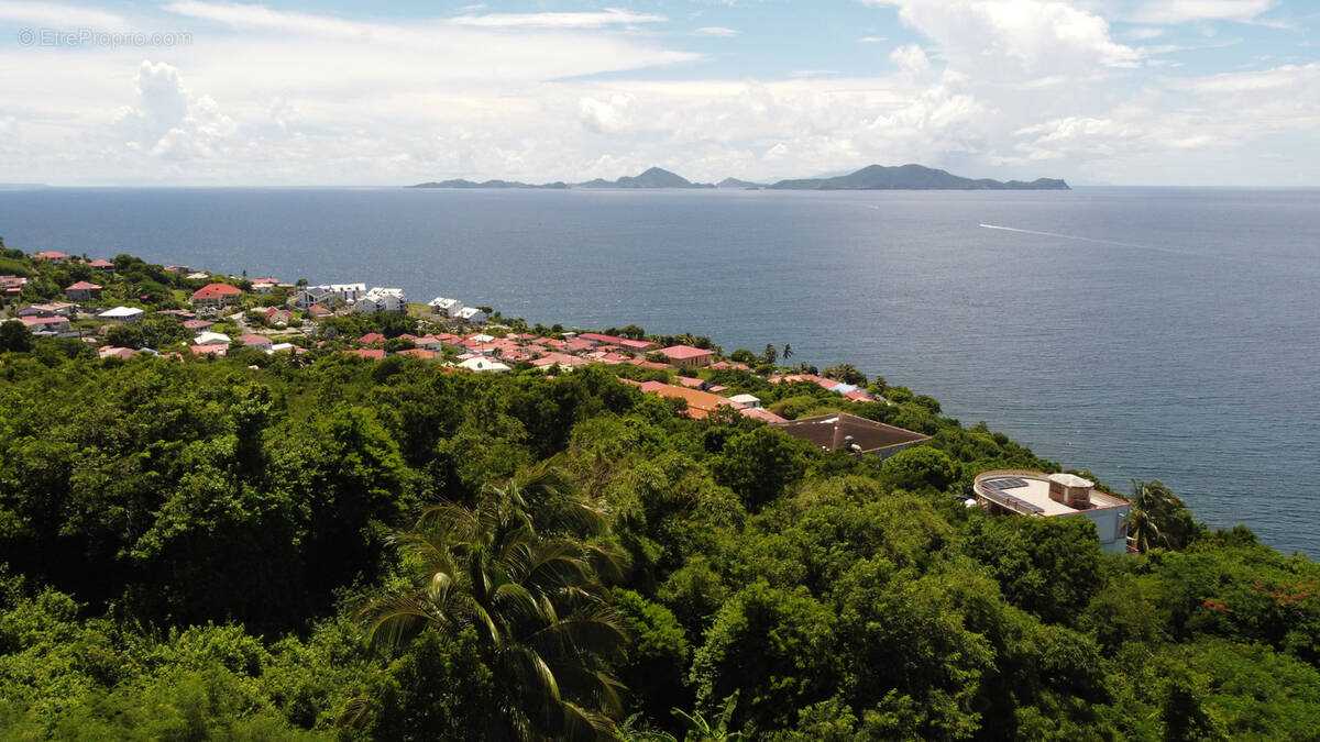 Terrain à VIEUX-FORT