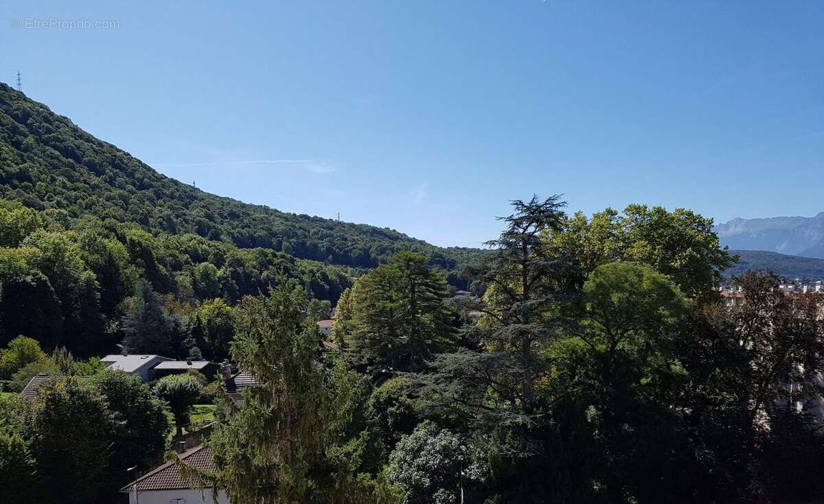 Appartement à SAINT-MARTIN-D&#039;HERES