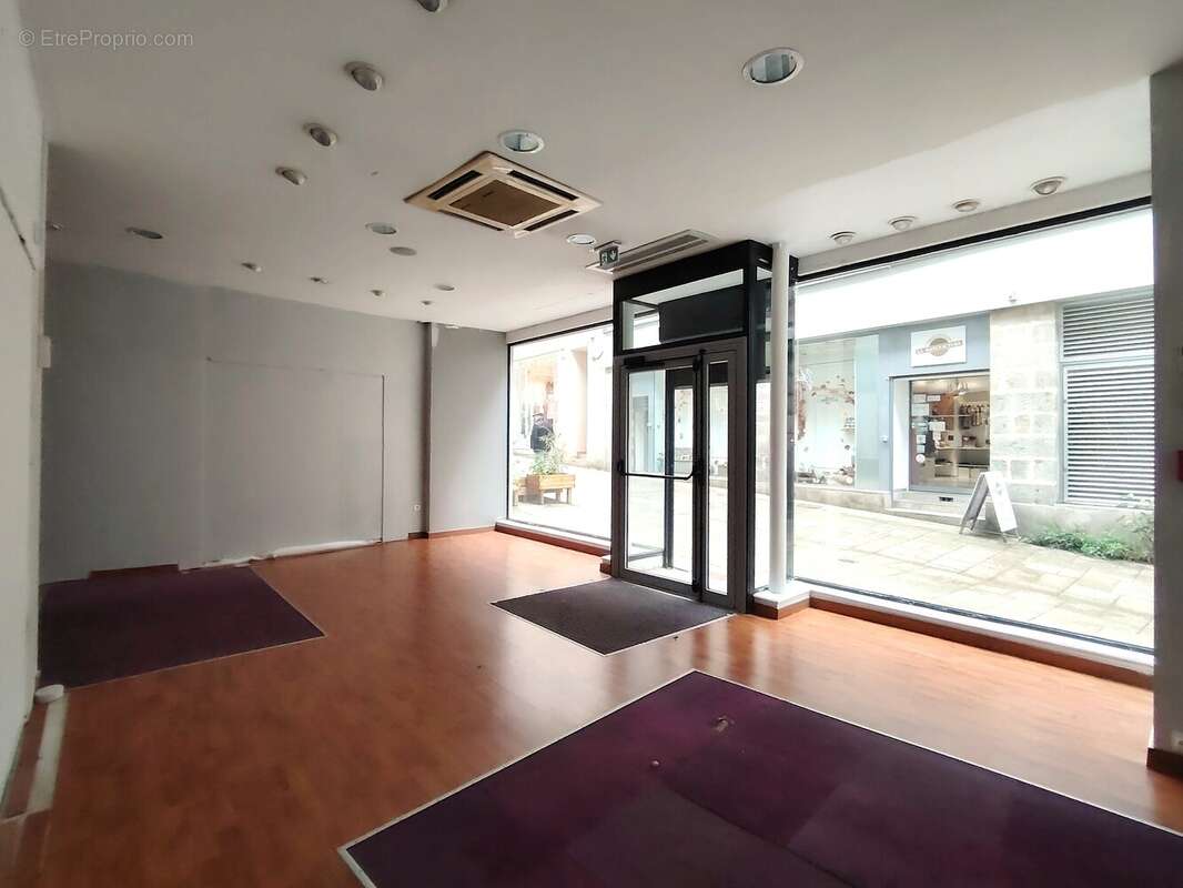 Immeuble de rapport - 3 appartements + 1 local - photo 4