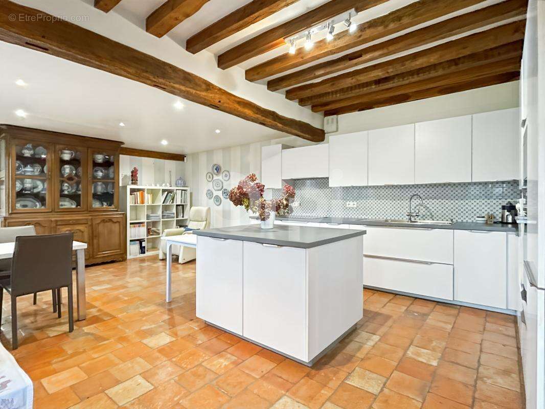Maison à SACQUENVILLE