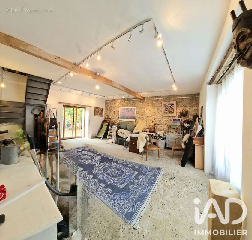 Maison 210 m² à Payrac  - photo 8
