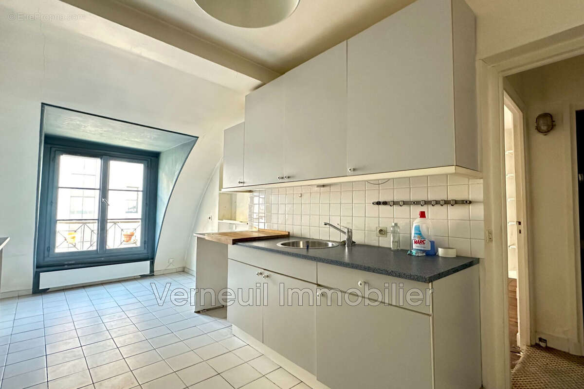 Appartement à PARIS-7E