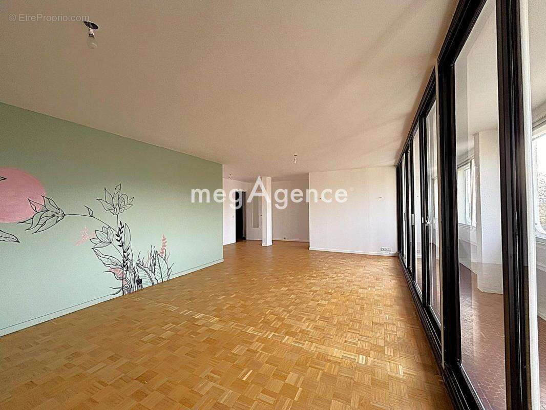 Appartement à LYON-9E