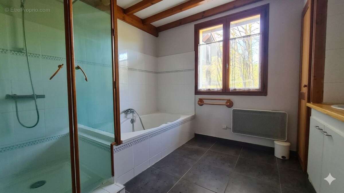 Maison à SAINT-JEAN-SUR-VEYLE