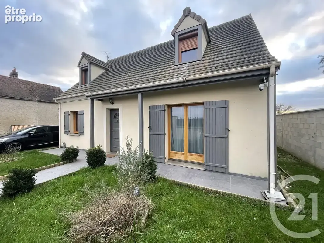 Photo Maison à Thieux au prix de 329 000€