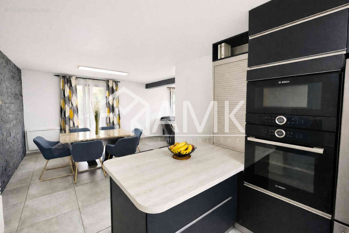 Maison individuelle 140 m2 au sol avec futur studio indépendant & jardins   Cœur de village** - photo 5