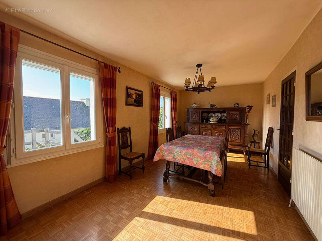 Maison à PLUGUFFAN