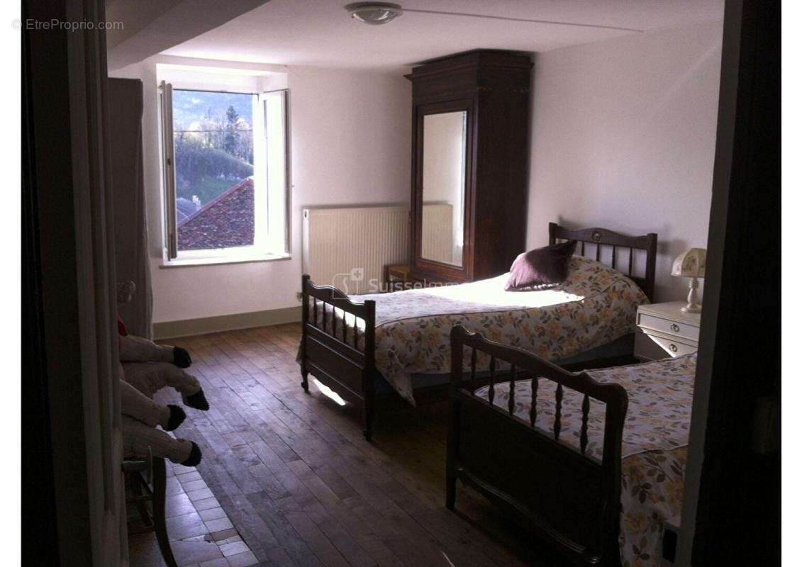 Maison de caractère de 250m2 - 9 pièces- Charme, histoire et fort potentiel touristique - photo 2