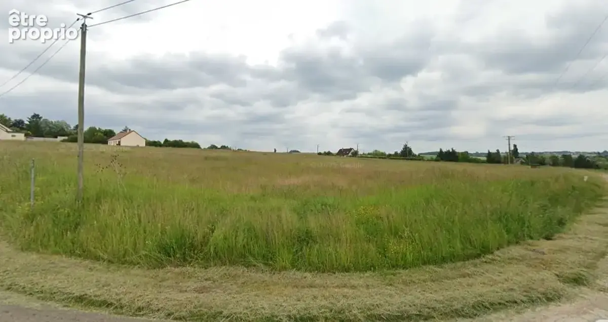 Terrain à CHEVANNES