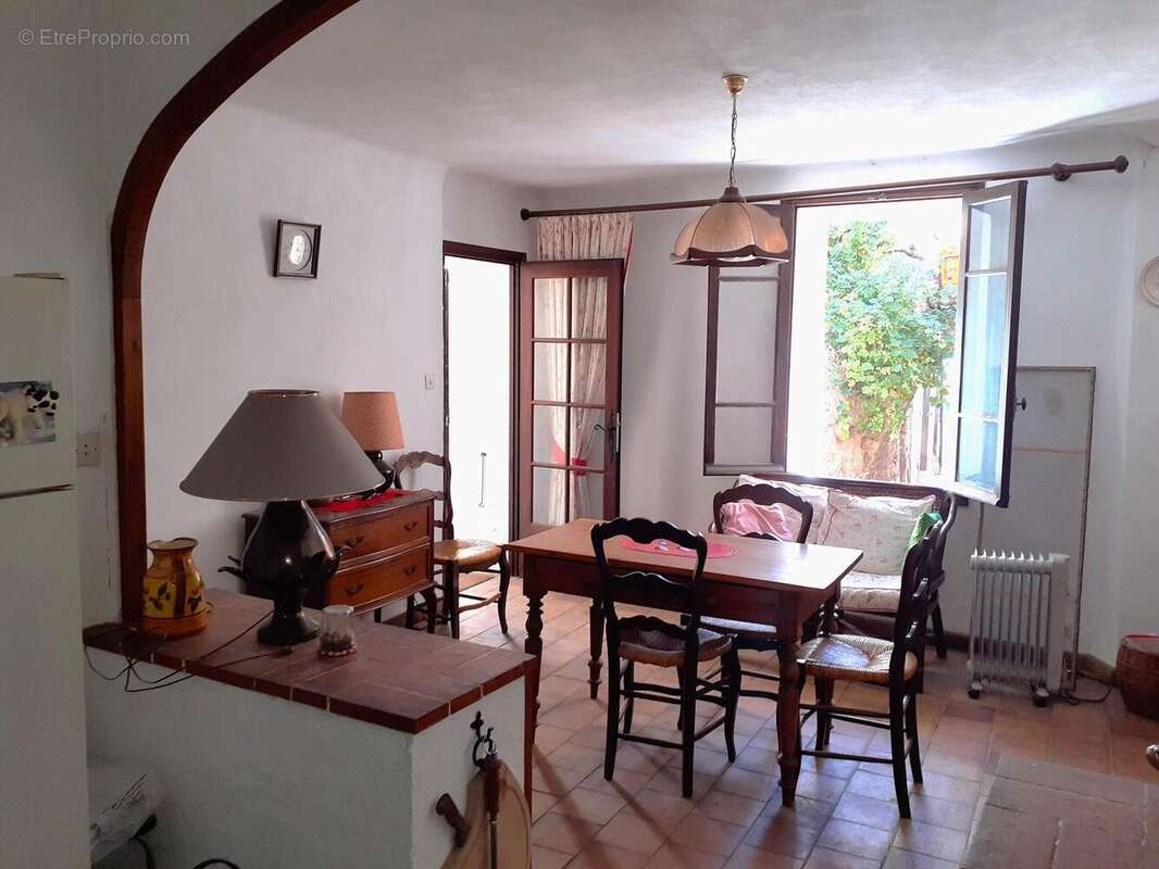   - Maison à LA MOTTE