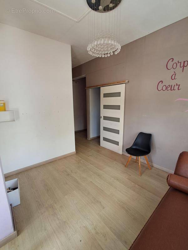 Commerce à LA POSSESSION