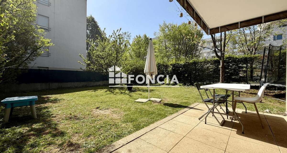 Appartement à MEYLAN