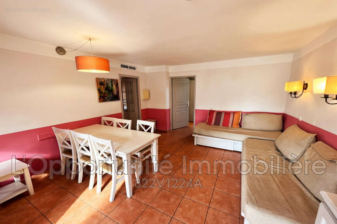 Appartement à MANDELIEU-LA-NAPOULE