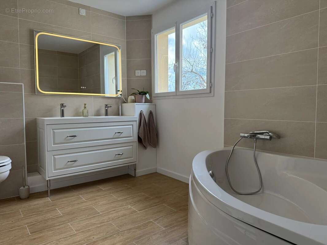 Maison à SAINT-CHERON