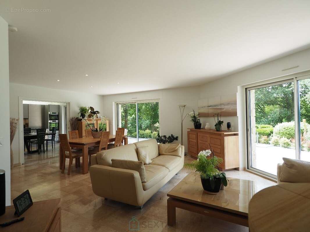 Très belle contemporaine sur 19 000 m² de parc paysager avec dépendance et paddock - photo 8