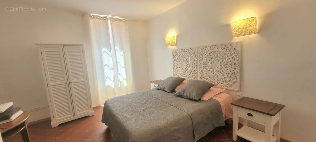 Maison à MOUSSAN