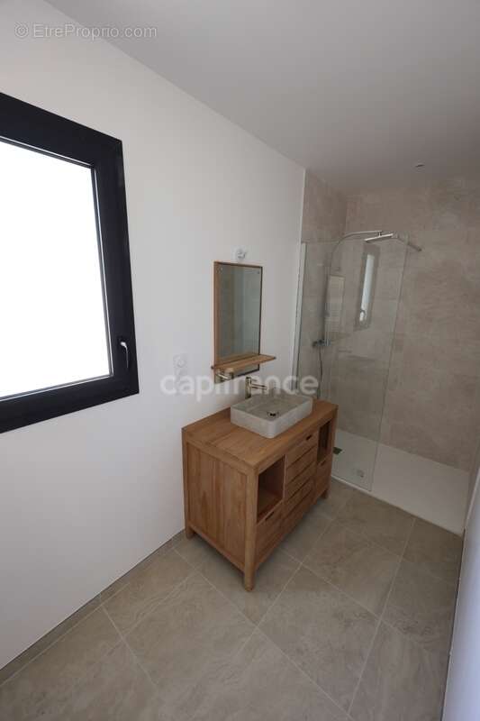 Maison à NOUAILLE-MAUPERTUIS