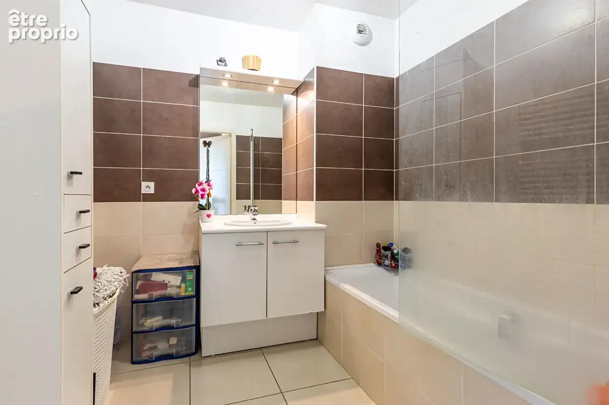 Agence immobiliere laforet - "cosmos" - exclusivite - annecy / seynod centre - appartement t3 de  68,27m² - dernier etage - terr - photo 9