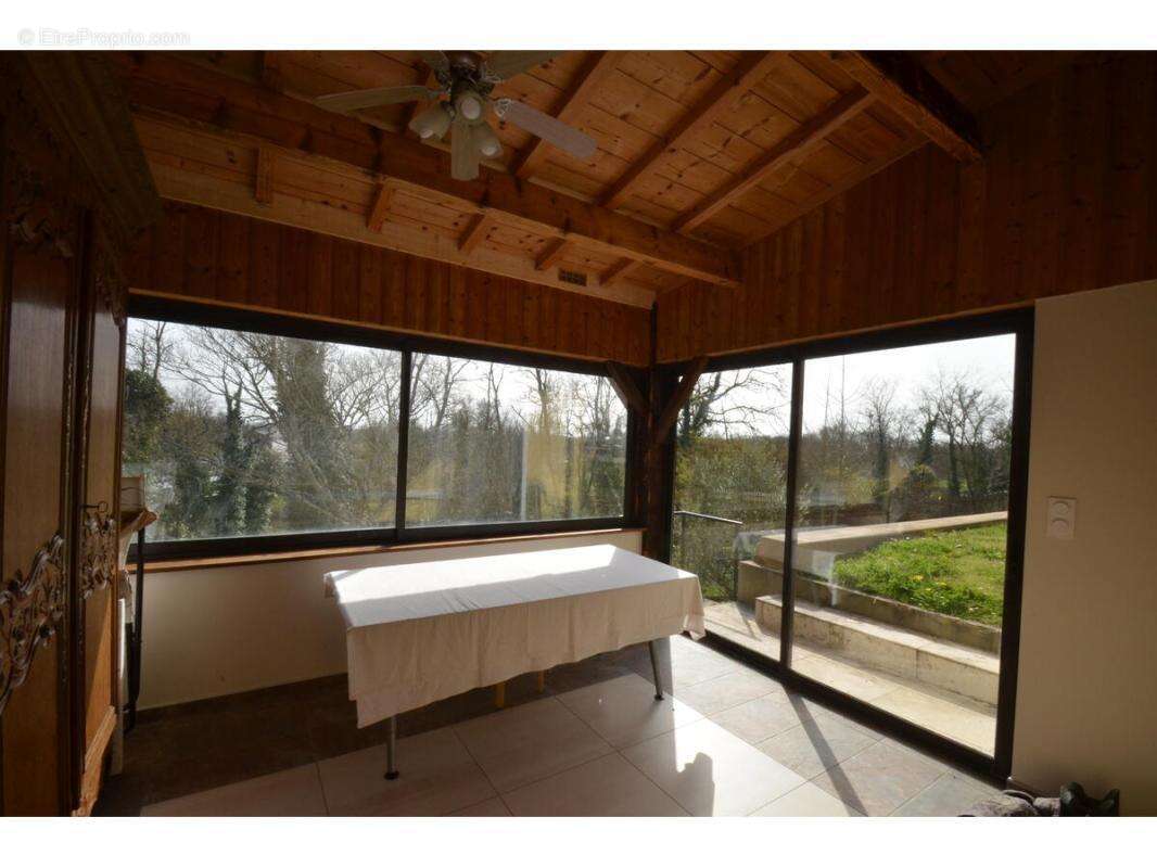 Maison 97 m² à Saint-Antoine-Sur-L'isle  - photo 10