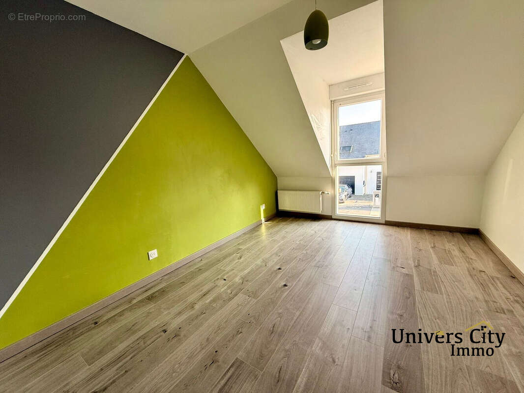 chambre 1 étage - Maison à NORT-SUR-ERDRE