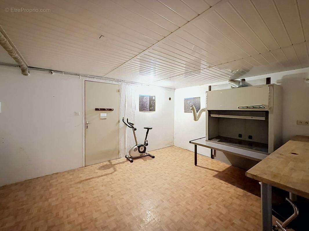 Locaux/Biens immobiliers - photo 9