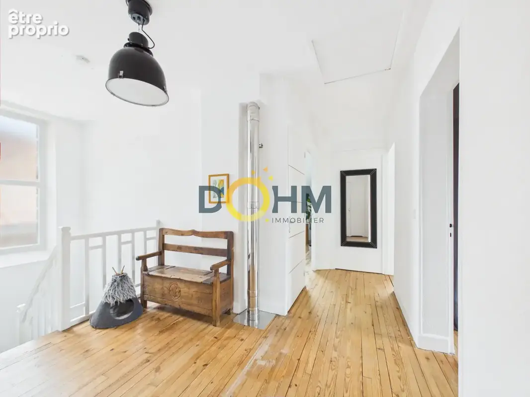 Nouveauté à Brioude ! Magnifique maison en pierre de 200 m2 entièrement rénovée, offrant un cadre de vie privi - photo 14