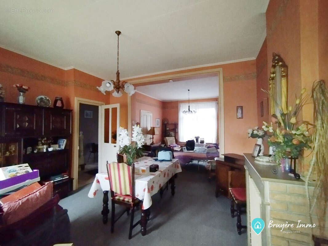 Maison à AULNOYE-AYMERIES