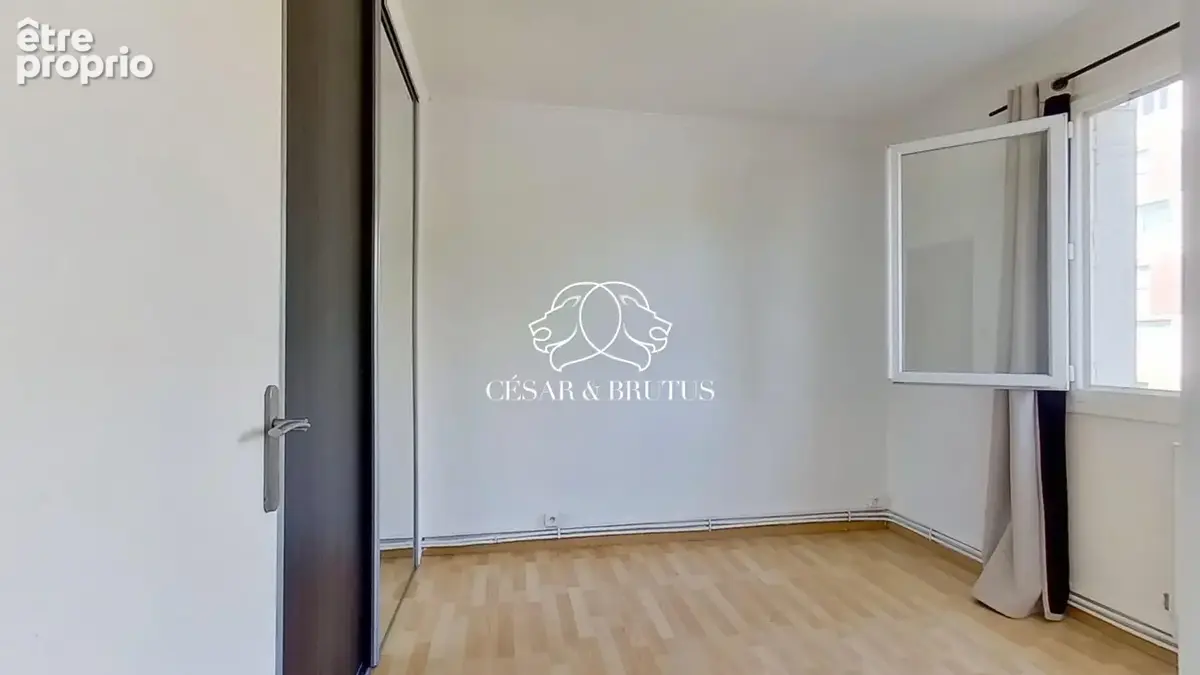 Appartement 4 pièces 77 m² à vendre à Saint-Priest (69800) - photo 8