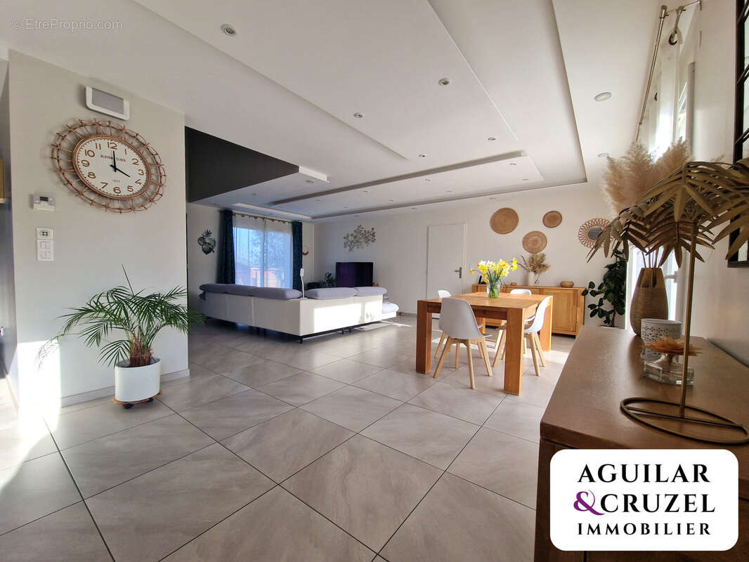 Maison à SAINT-DOULCHARD