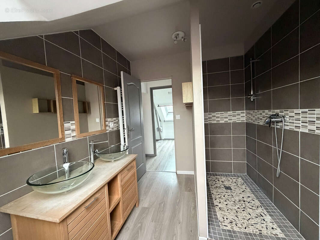 Maison 102 m² à Sainte-Lizaigne  - photo 6