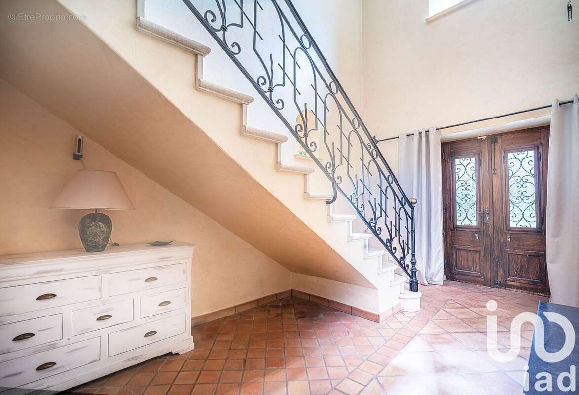 Photo 5 - Maison à ENTRAIGUES-SUR-LA-SORGUE