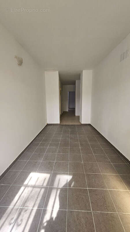 Commerce à CONFLANS-SAINTE-HONORINE