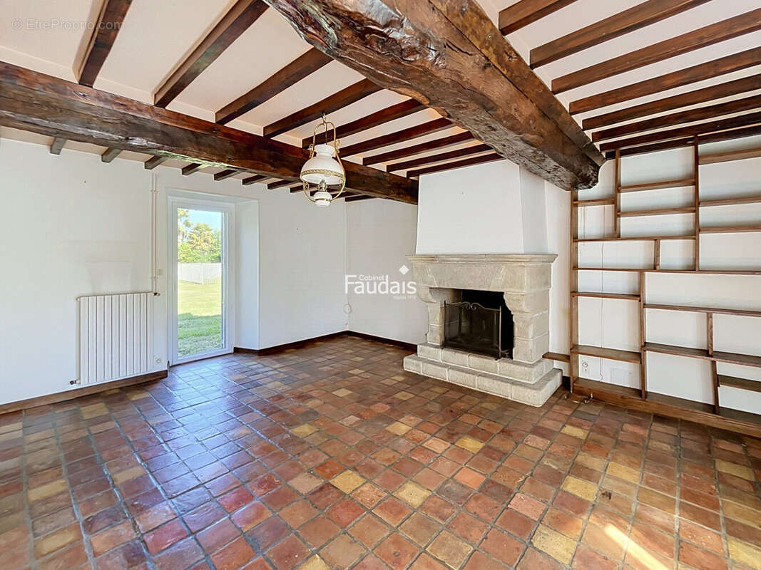 Maison 159 m² à Feugeres  - photo 3