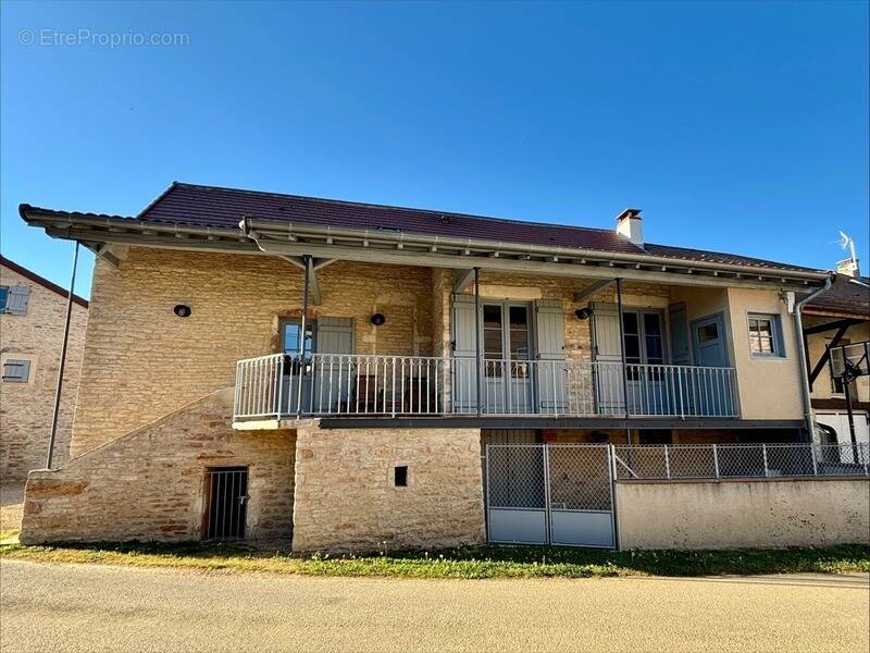 Maison à CORMATIN