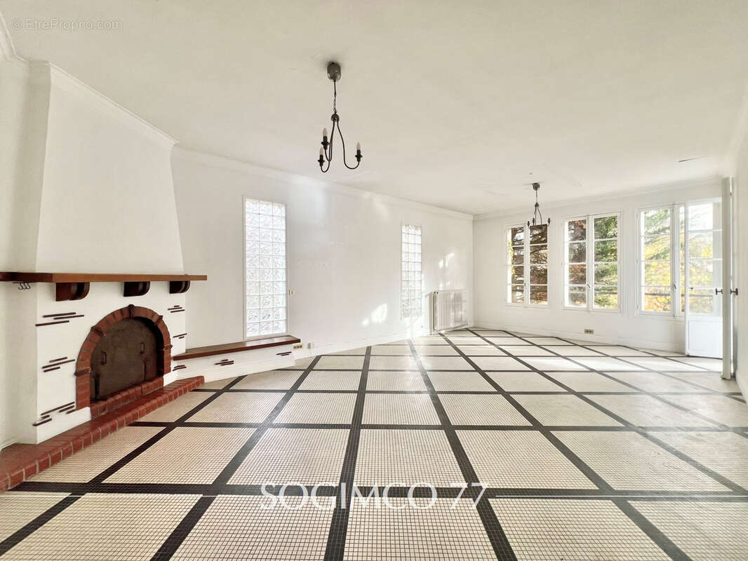 Maison à LAGNY-SUR-MARNE