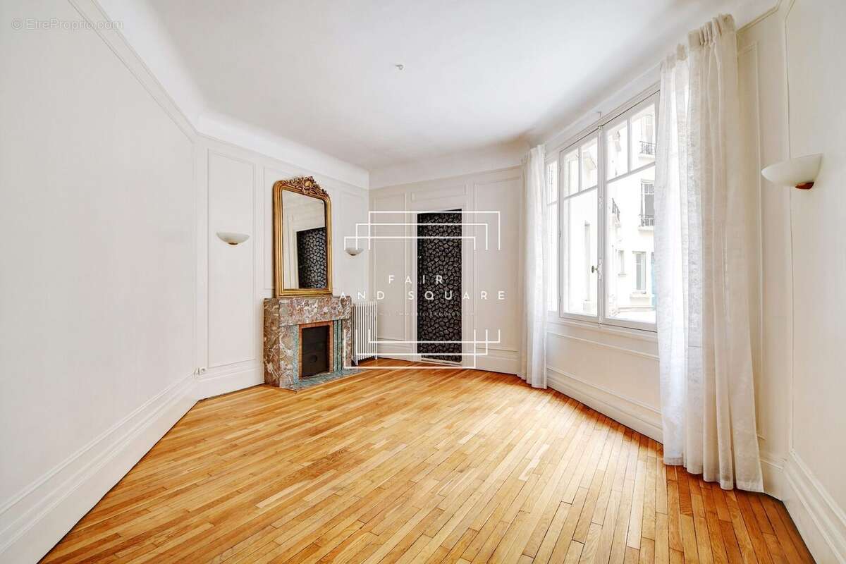 Appartement à NEUILLY-SUR-SEINE
