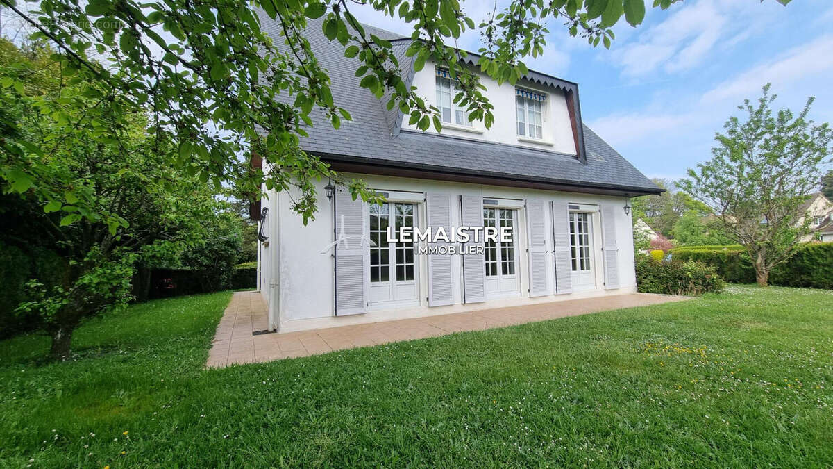 Maison à SAINT-MARTIN-DE-BOSCHERVILLE