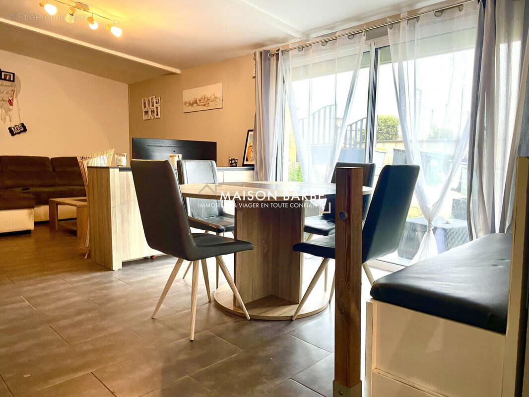 Maison à SAINT-VAAST-LES-MELLO