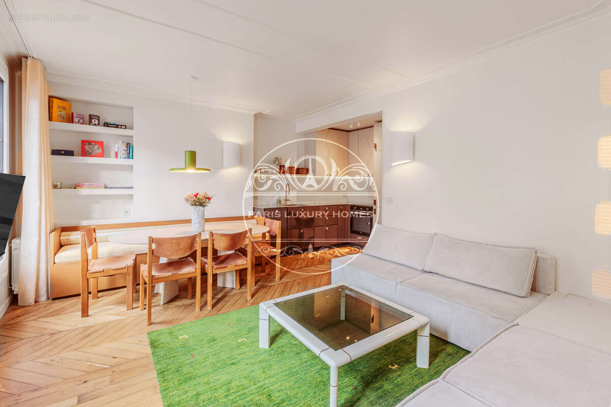 Appartement à PARIS-3E