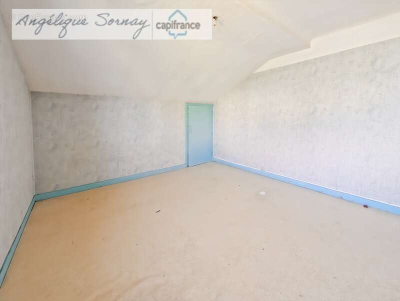 Maison à LONS-LE-SAUNIER