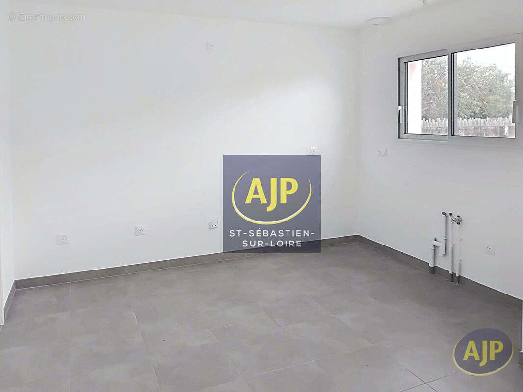 Maison à SAINT-SEBASTIEN-SUR-LOIRE