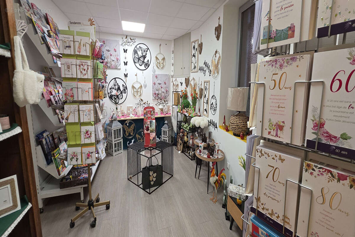 Commerce à LE BREUIL