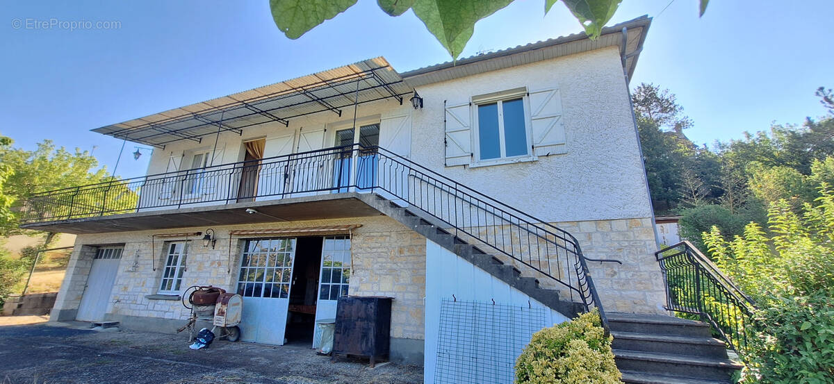 Maison à SAINT-LAURENT-LES-TOURS