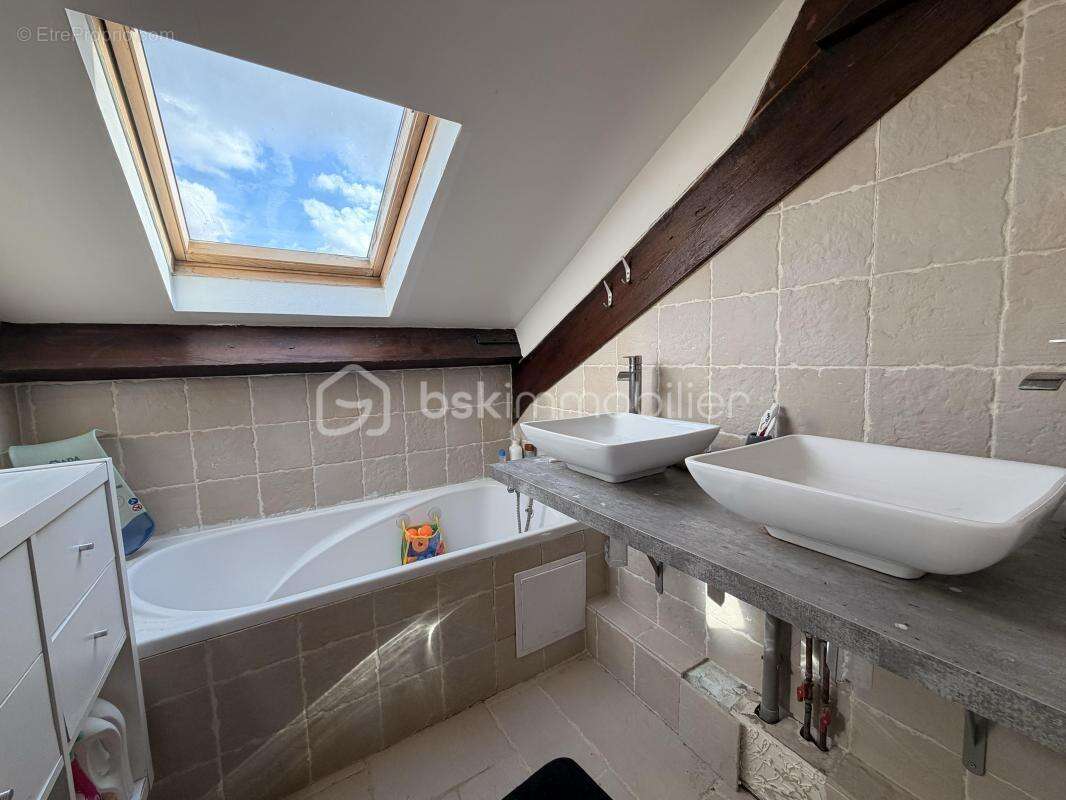 Appartement à CORBEIL-ESSONNES