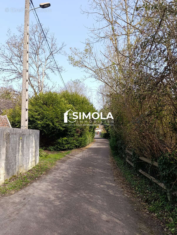 Les abords - Maison à VERNOU-LA-CELLE-SUR-SEINE