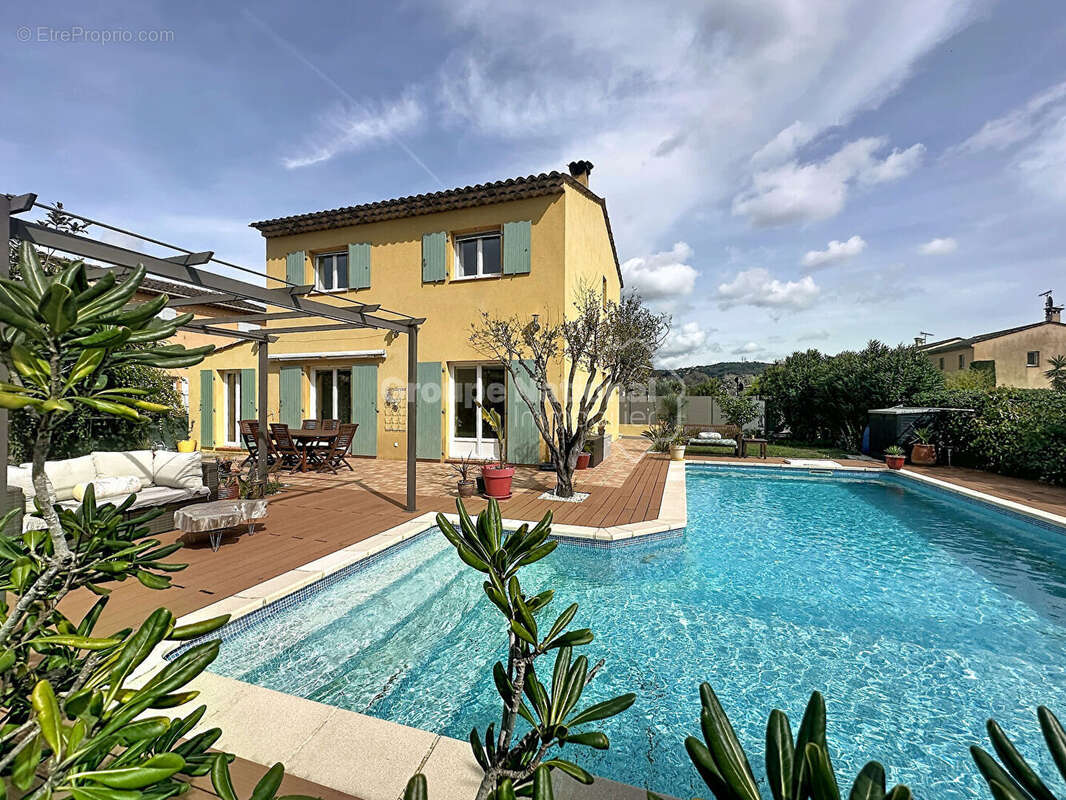 Maison à PEGOMAS