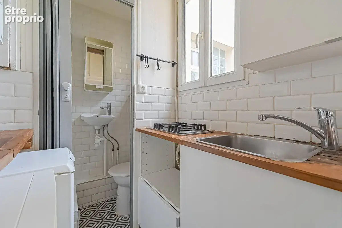 Appartement Paris 2 pièce(s) 26 m2 - DERNIER ETAGE - photo 4