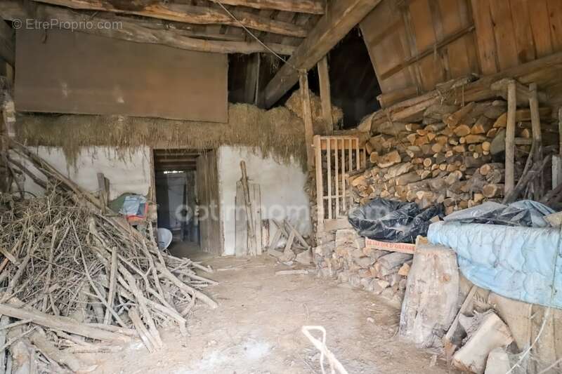 Maison à DOMPIERRE-LES-EGLISES